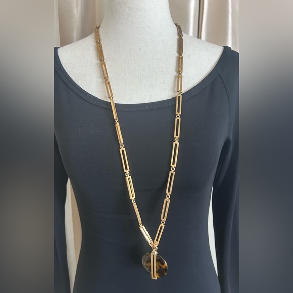 Stella & Dot Jaya Tortoise Pendant Necklace EUC - Picture 3 of 10